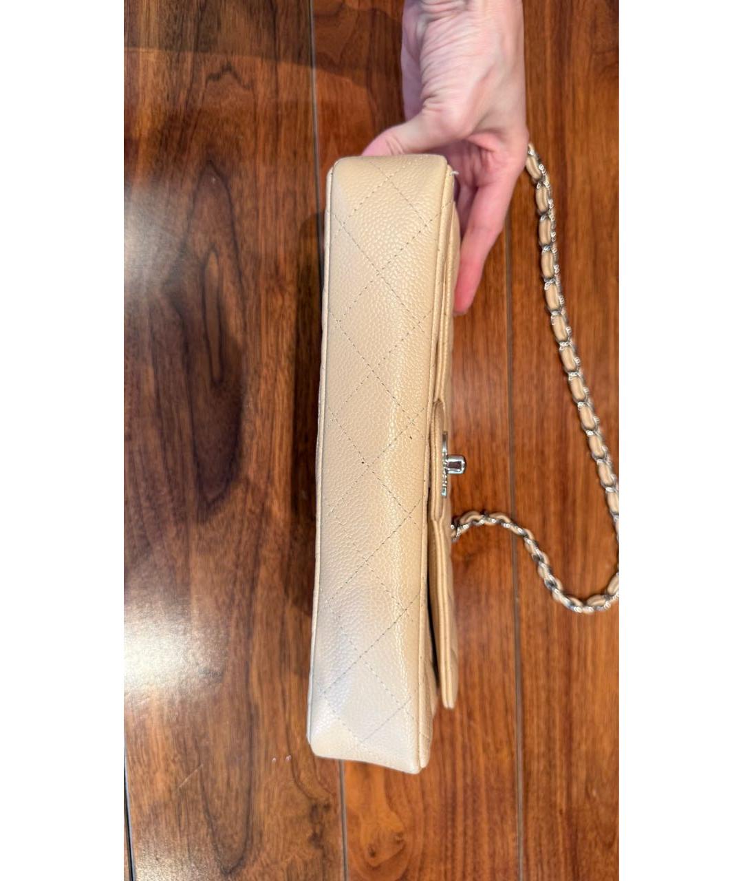 CHANEL Бежевая кожаная сумка с короткими ручками, фото 6