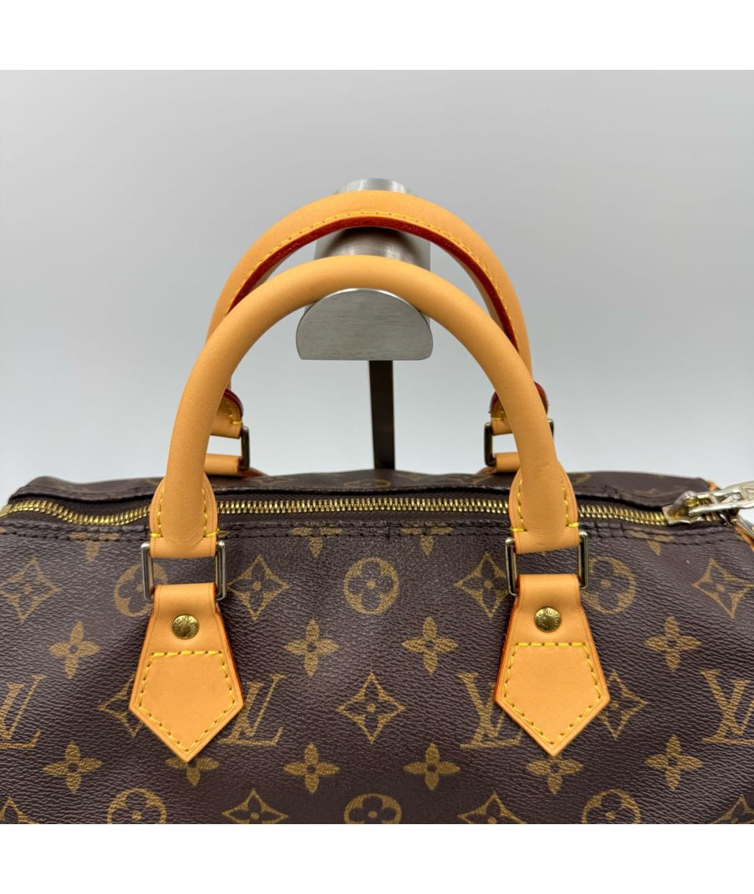 LOUIS VUITTON Кожаная сумка с короткими ручками, фото 4