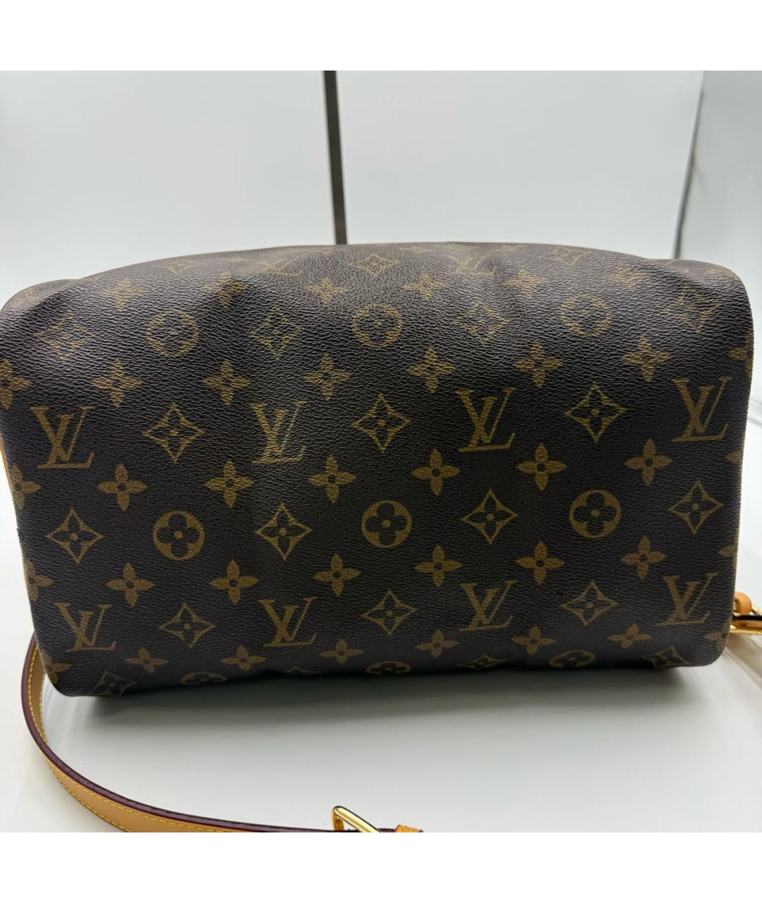 LOUIS VUITTON Кожаная сумка с короткими ручками, фото 6
