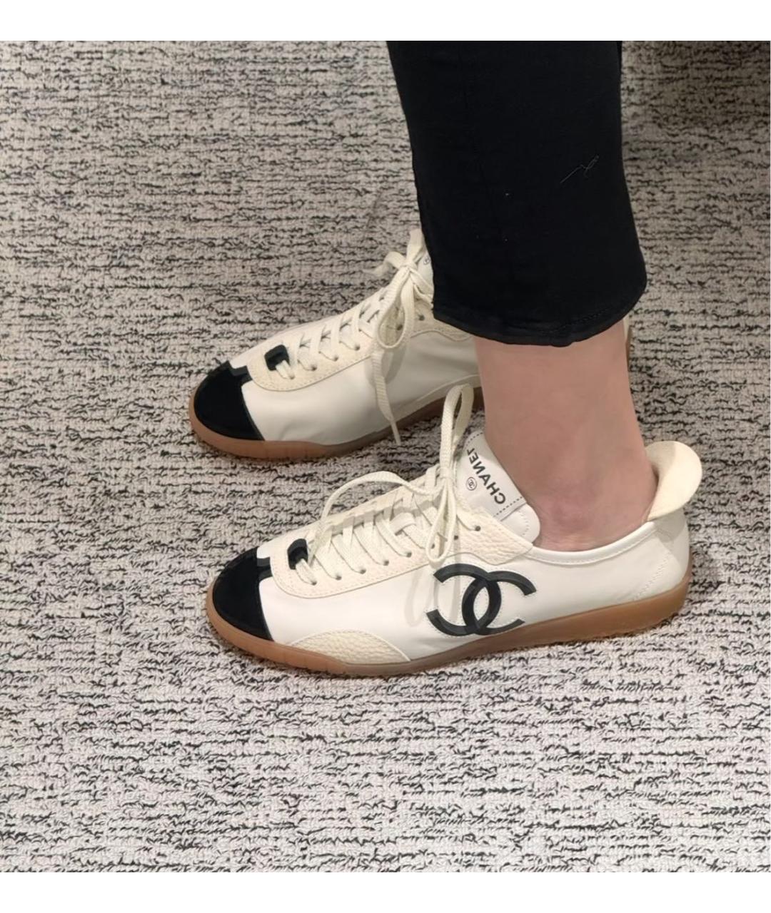 CHANEL Белые кожаные кеды, фото 4