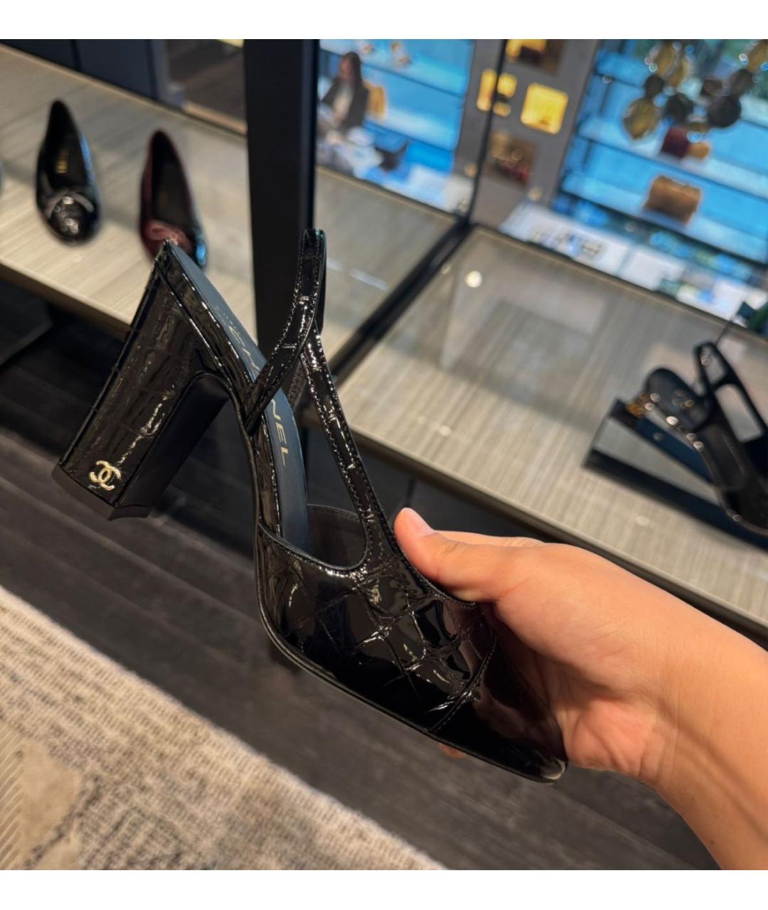 CHANEL Черные туфли из лакированной кожи, фото 3