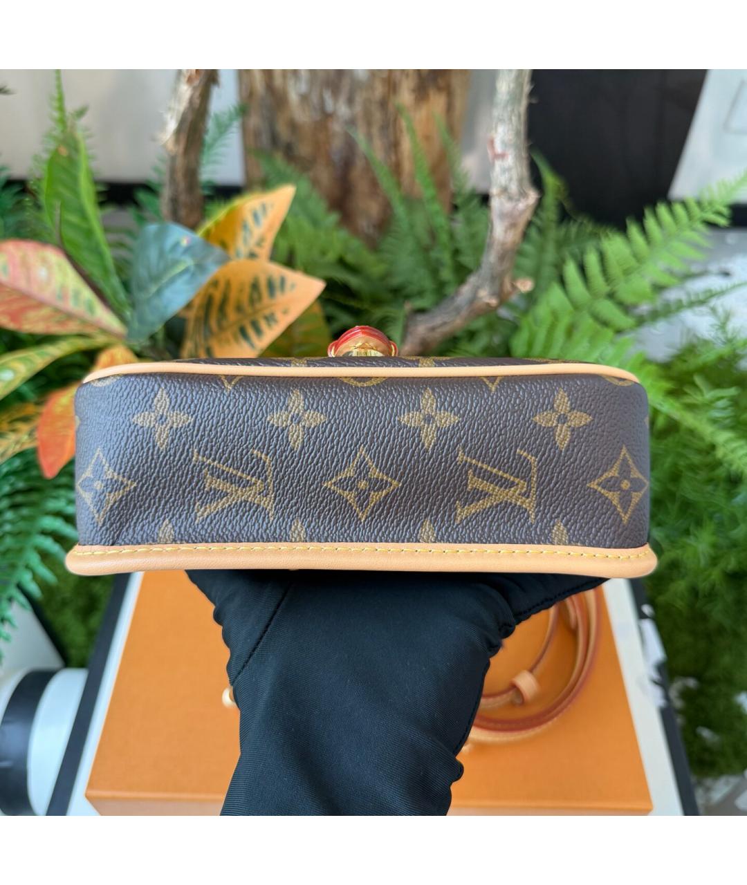LOUIS VUITTON Коричневая сумка через плечо, фото 5