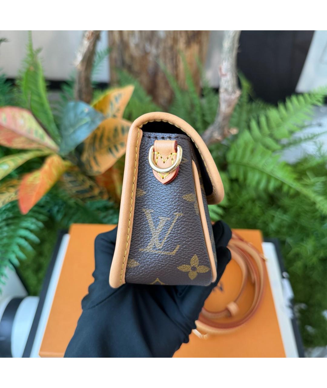 LOUIS VUITTON Коричневая сумка через плечо, фото 4