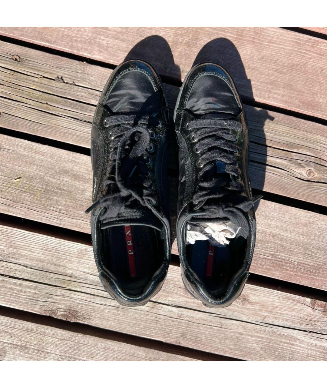 PRADA Черные кеды из лакированной кожи, фото 3