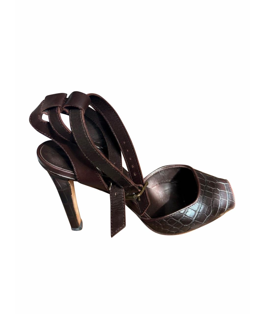MANOLO BLAHNIK Коричневые босоножки из экзотической кожи, фото 1