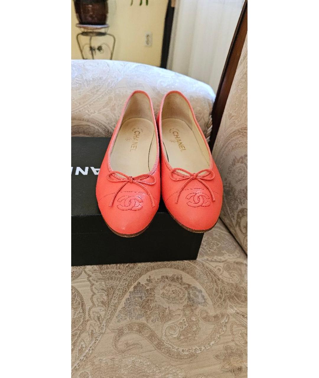 CHANEL Коралловые кожаные балетки, фото 2