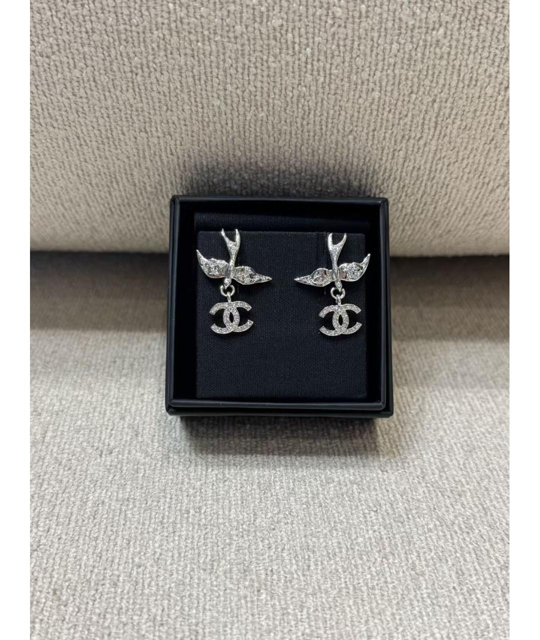 CHANEL Серебряные металлические серьги, фото 2