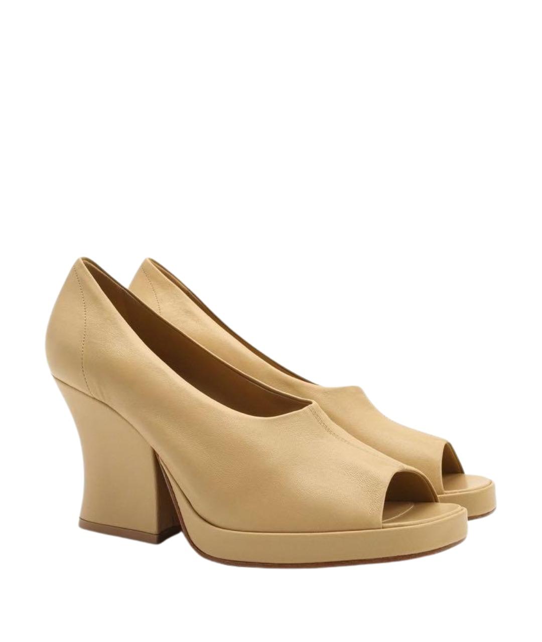BOTTEGA VENETA Бежевые кожаные туфли, фото 1