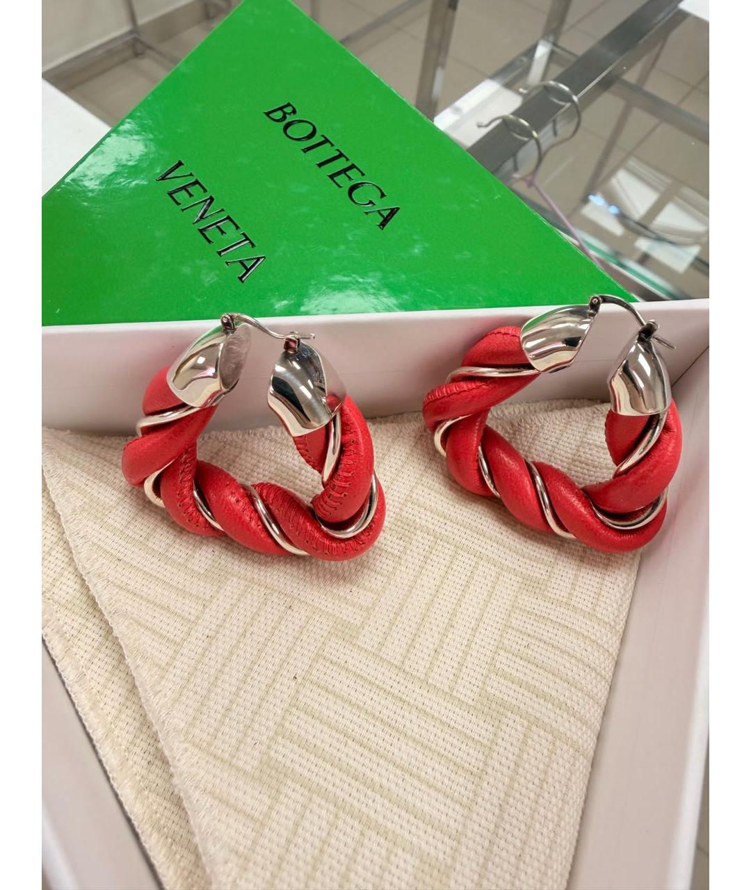 BOTTEGA VENETA Коралловые серебряные серьги, фото 4