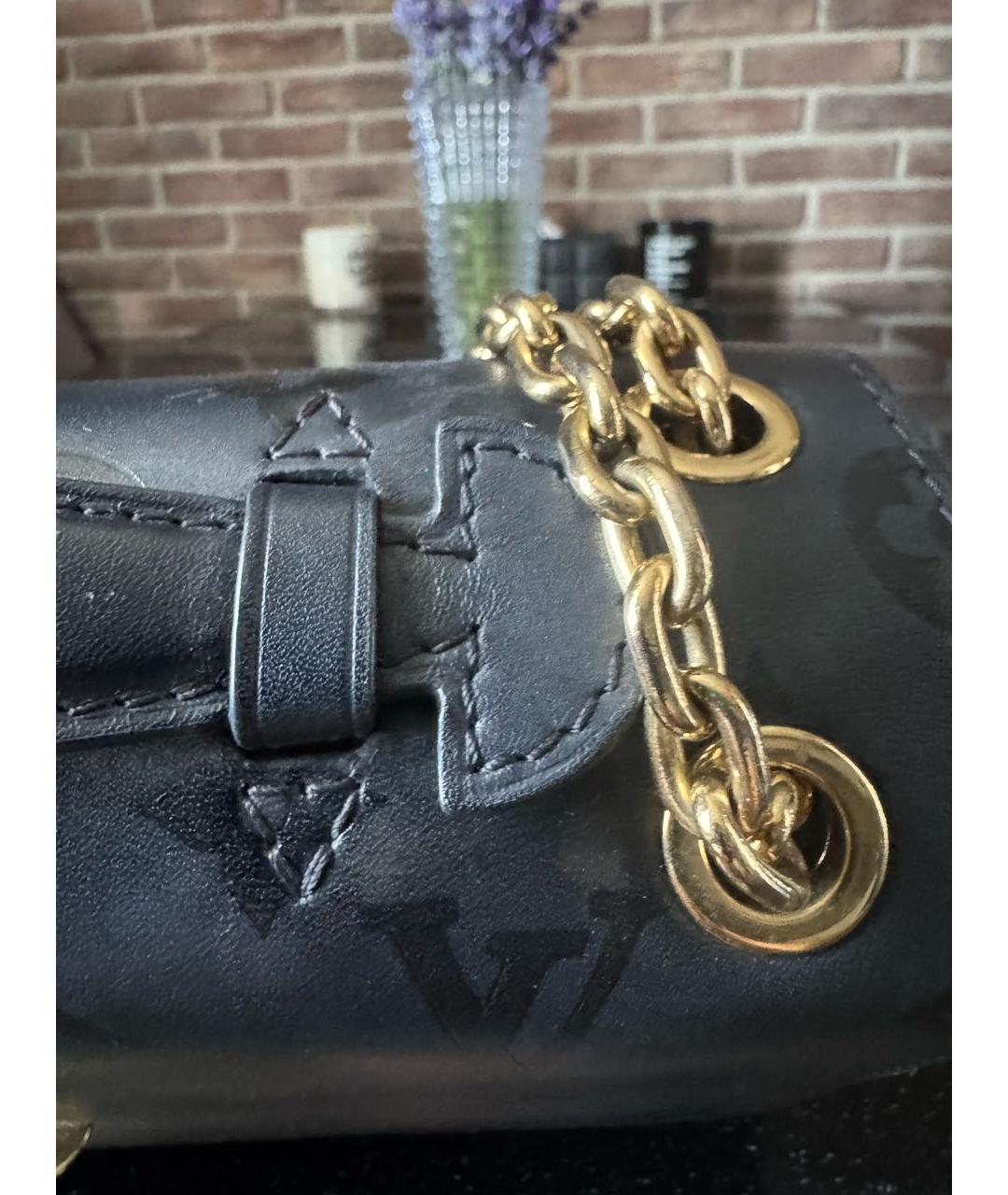 LOUIS VUITTON Черная кожаная сумка через плечо, фото 5