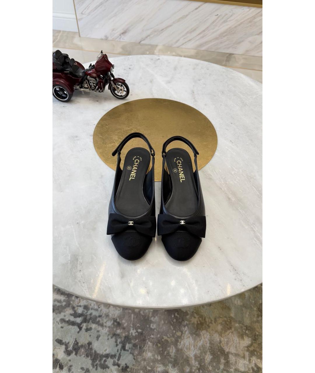CHANEL Черные кожаные балетки, фото 2