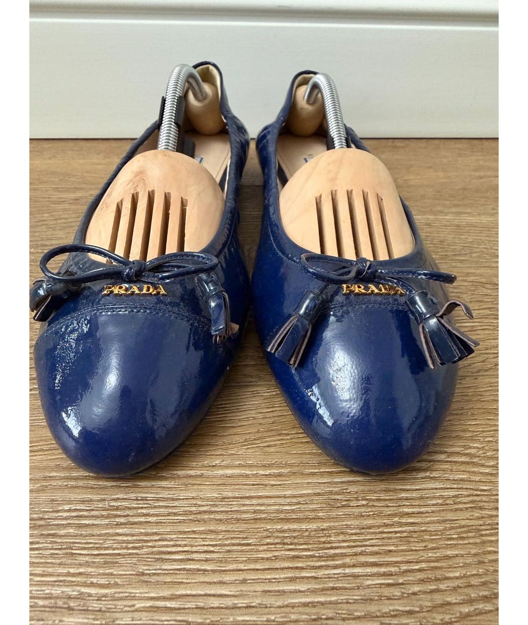 PRADA Синие балетки из лакированной кожи, фото 2
