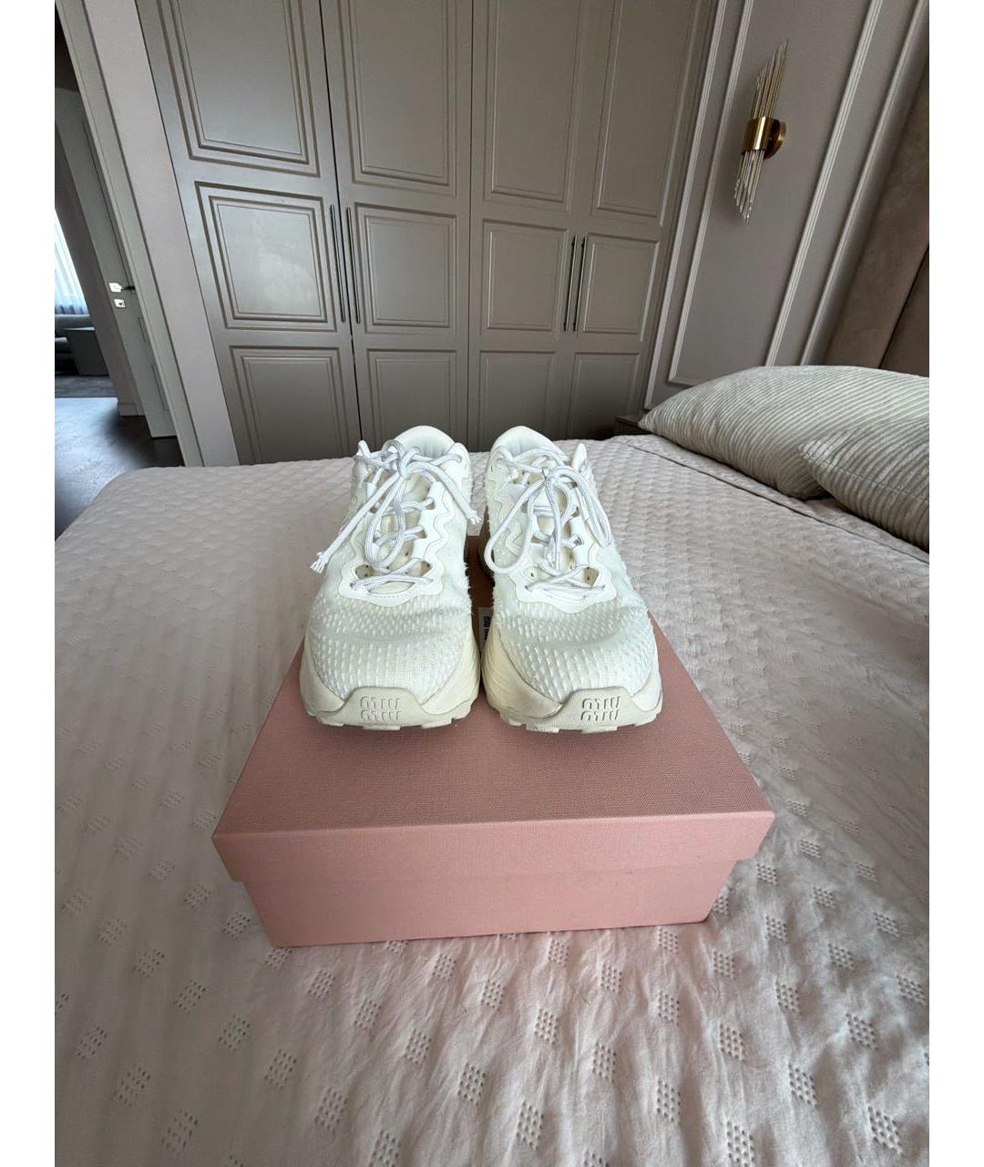 MIU MIU Белые резиновые кроссовки, фото 2