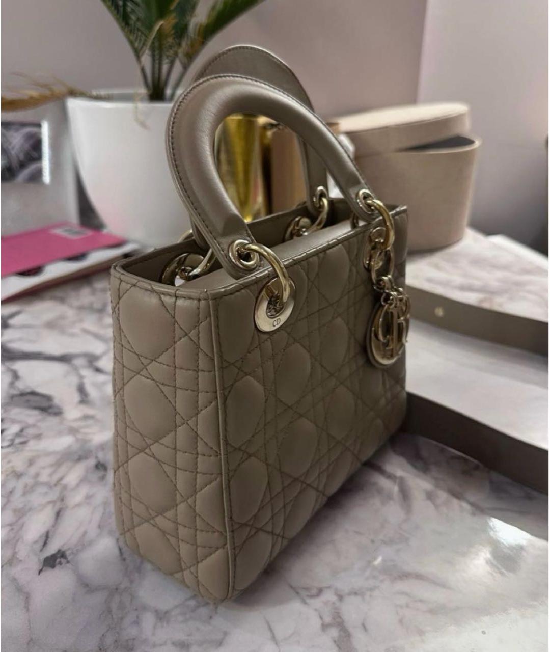 CHRISTIAN DIOR Бежевая кожаная сумка с короткими ручками, фото 2