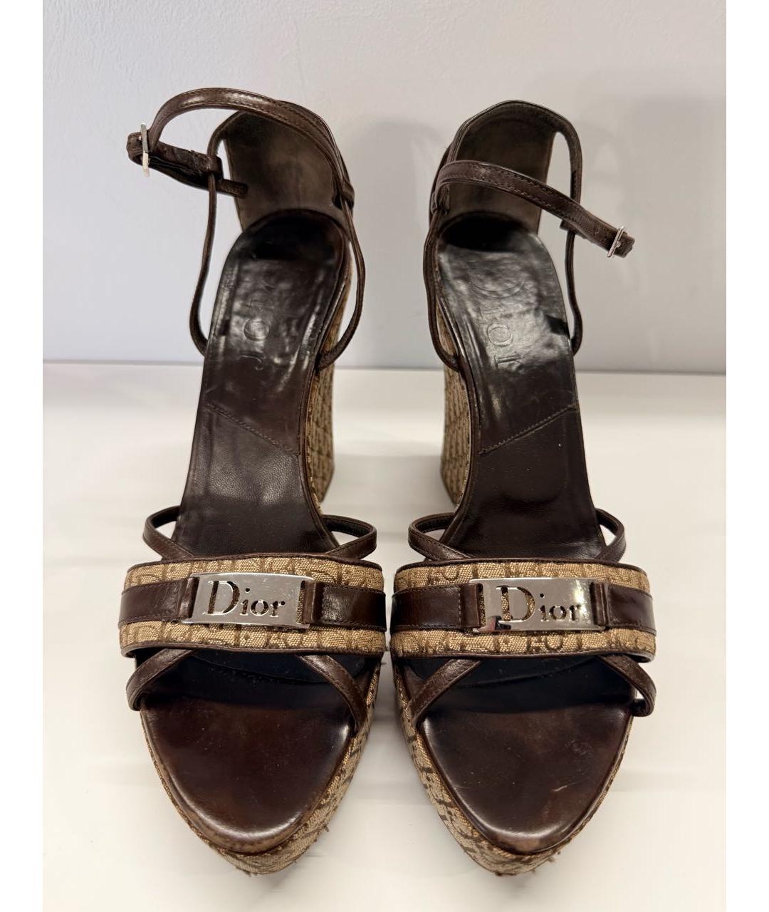 CHRISTIAN DIOR Коричневые кожаные босоножки, фото 2