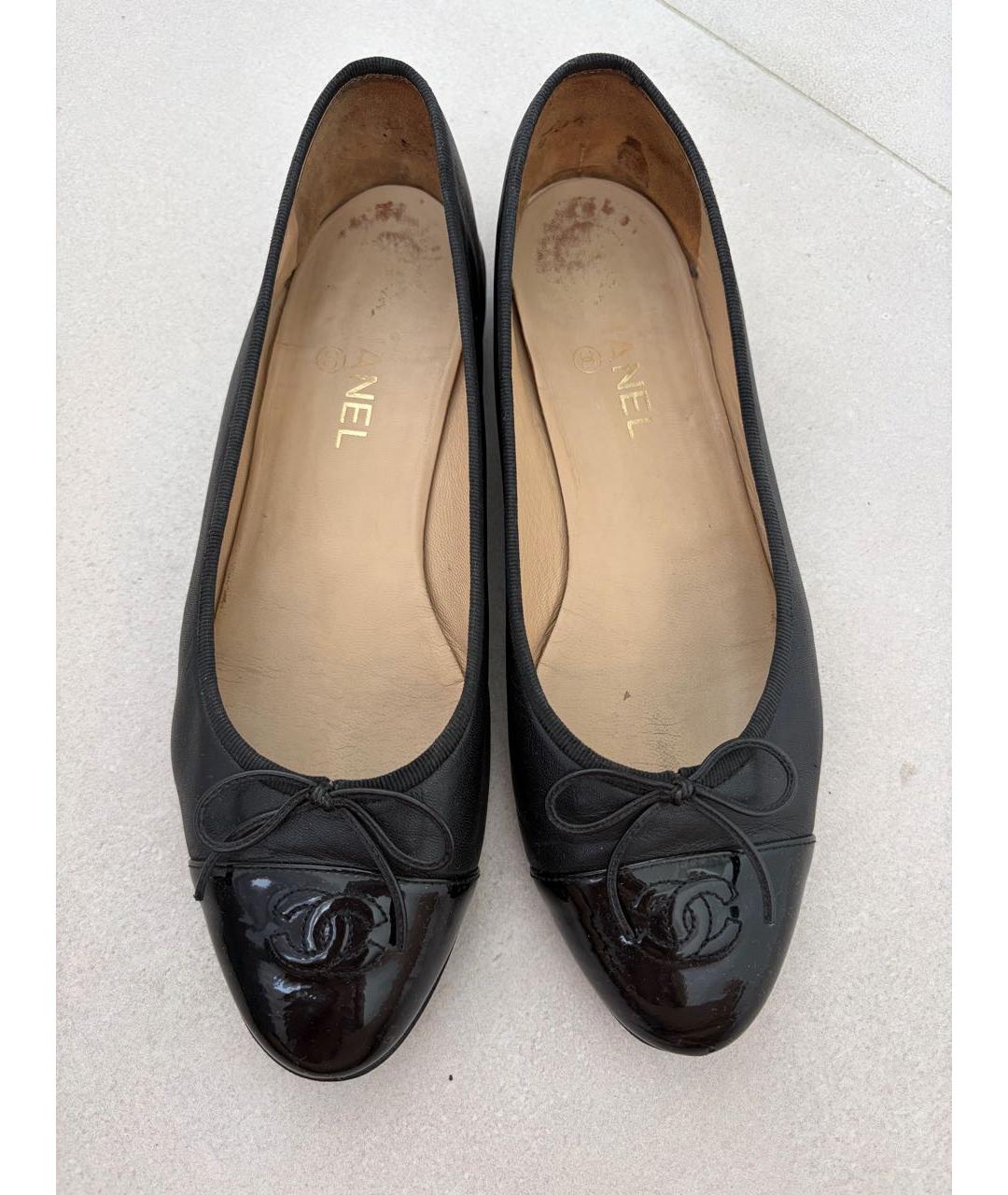 CHANEL Черные кожаные балетки, фото 2