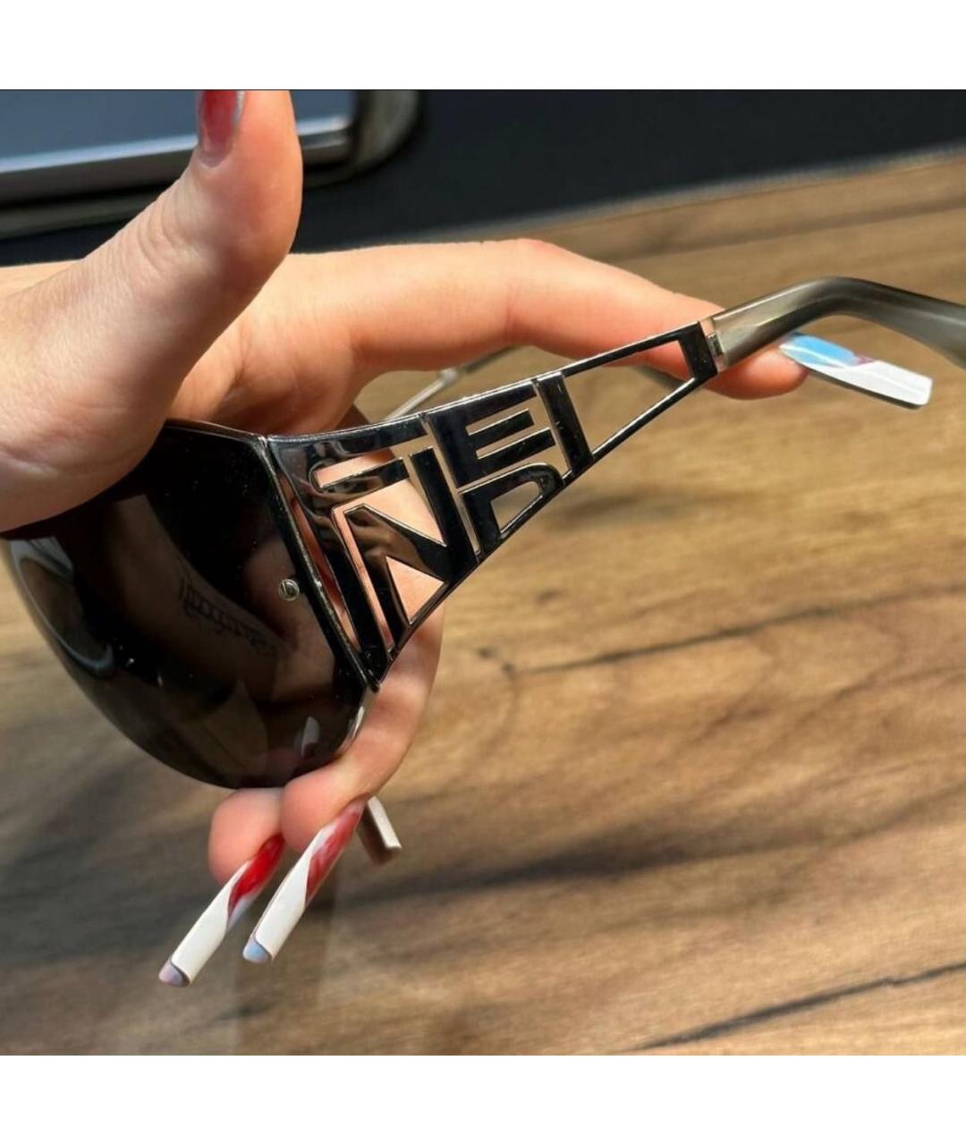 FENDI Серебряные металлические солнцезащитные очки, фото 3