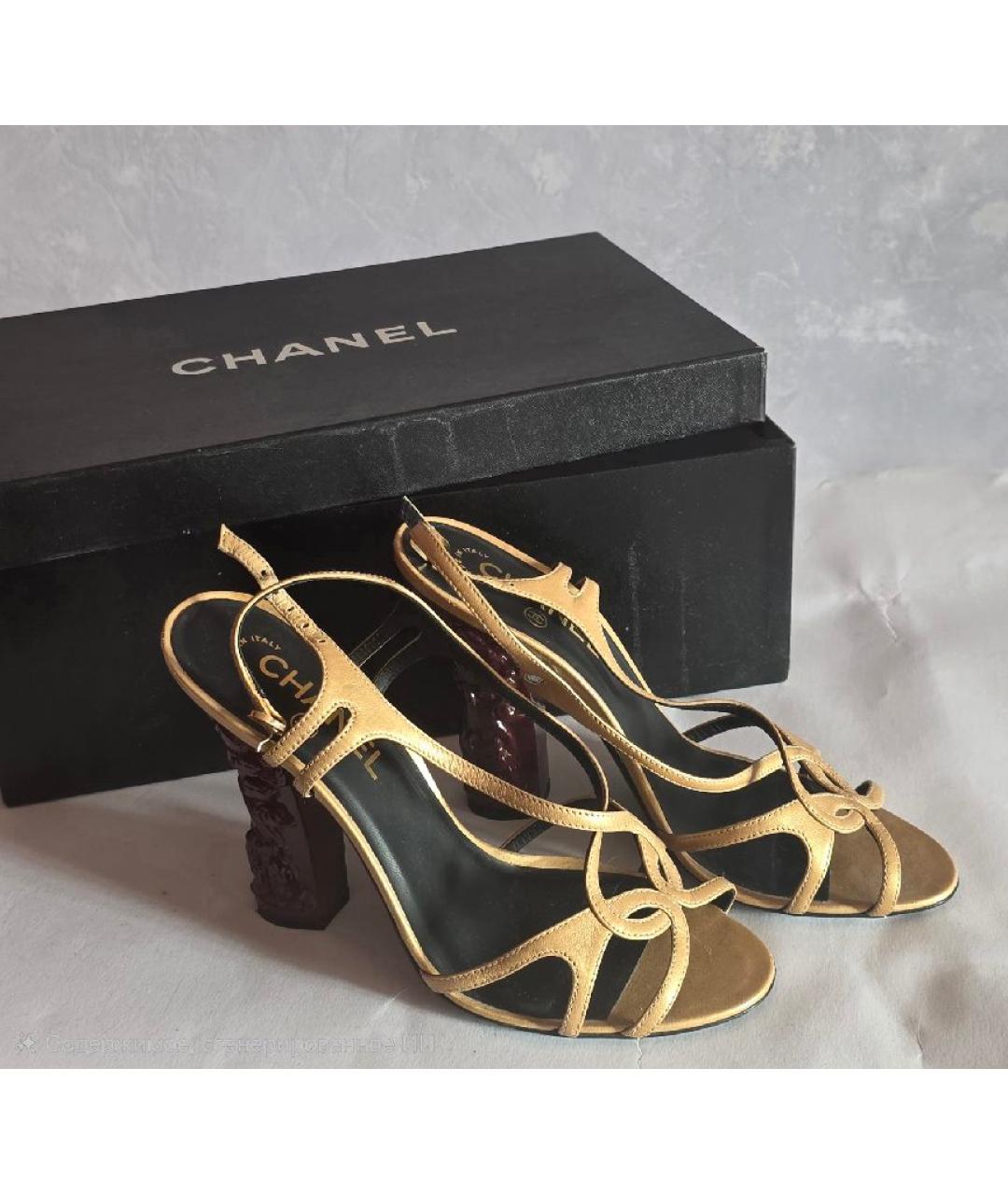 CHANEL Золотые кожаные босоножки, фото 2