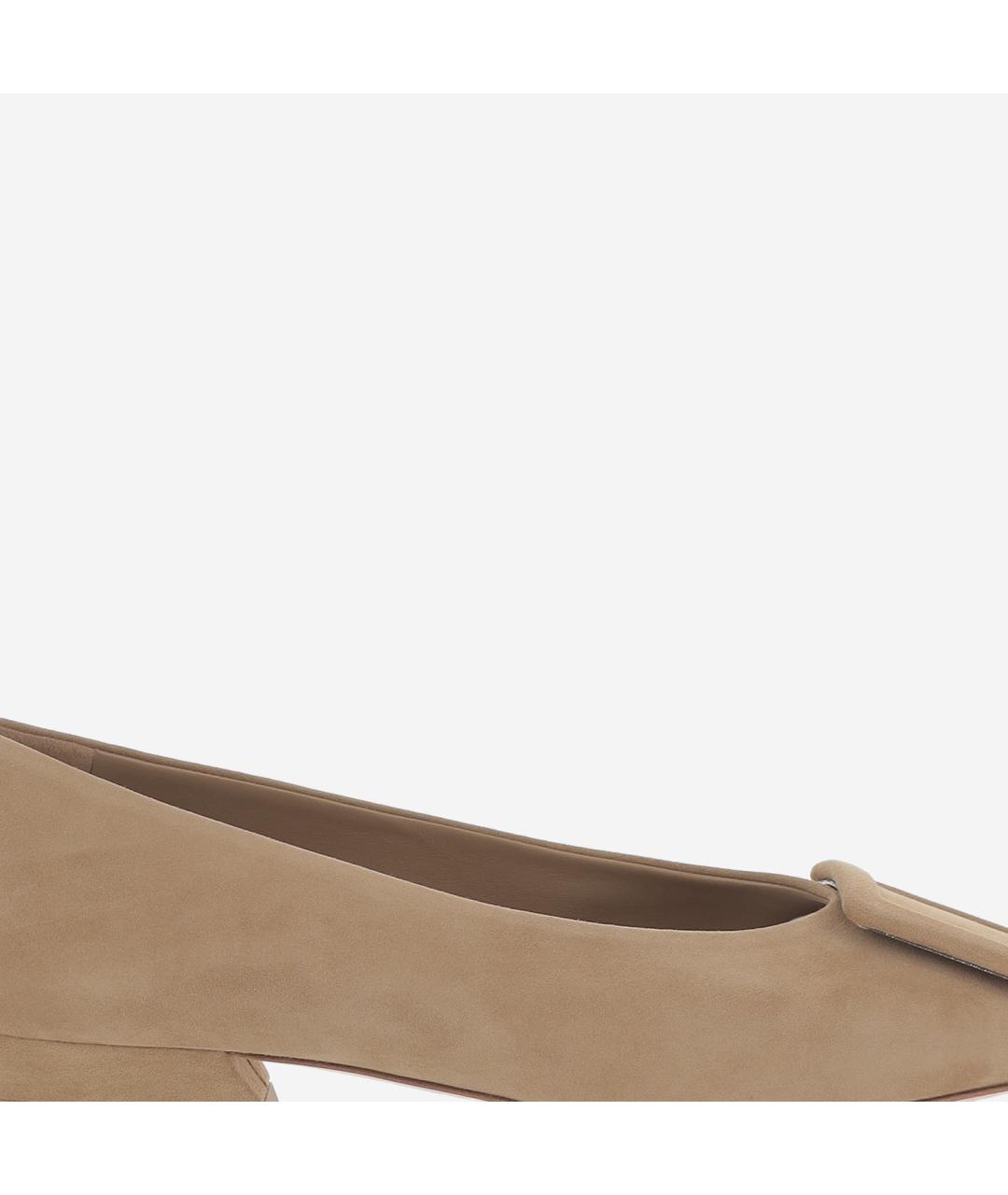 ROGER VIVIER Коричневые замшевые лодочки на низком каблуке, фото 4