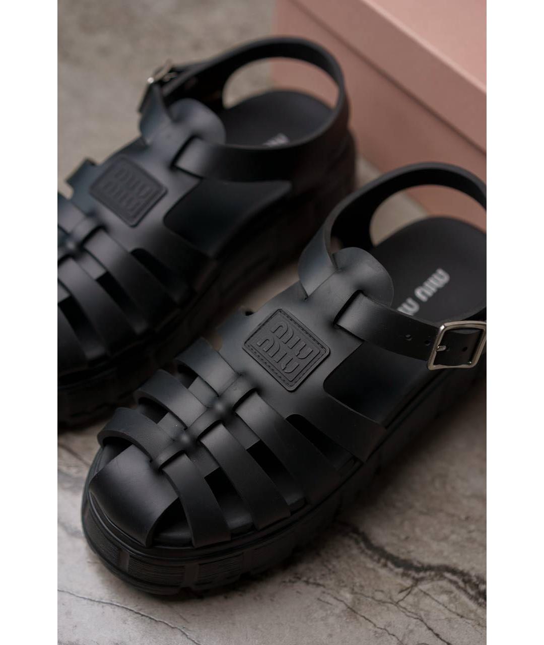 MIU MIU Черные резиновые сандалии, фото 4