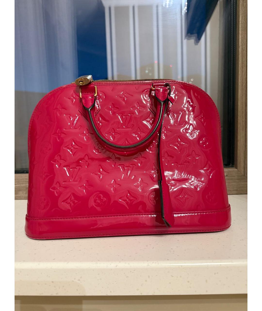 LOUIS VUITTON Розовая сумка с короткими ручками из лакированной кожи, фото 3