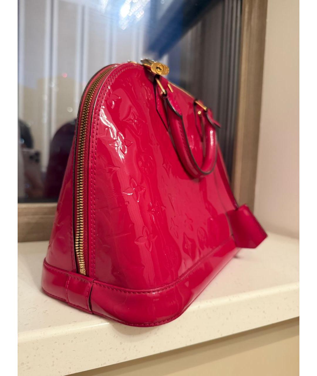 LOUIS VUITTON Розовая сумка с короткими ручками из лакированной кожи, фото 2