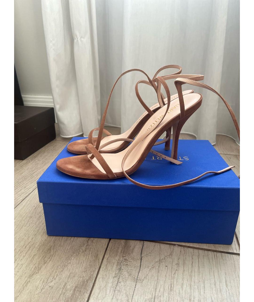 STUART WEITZMAN Бежевые замшевые босоножки, фото 5