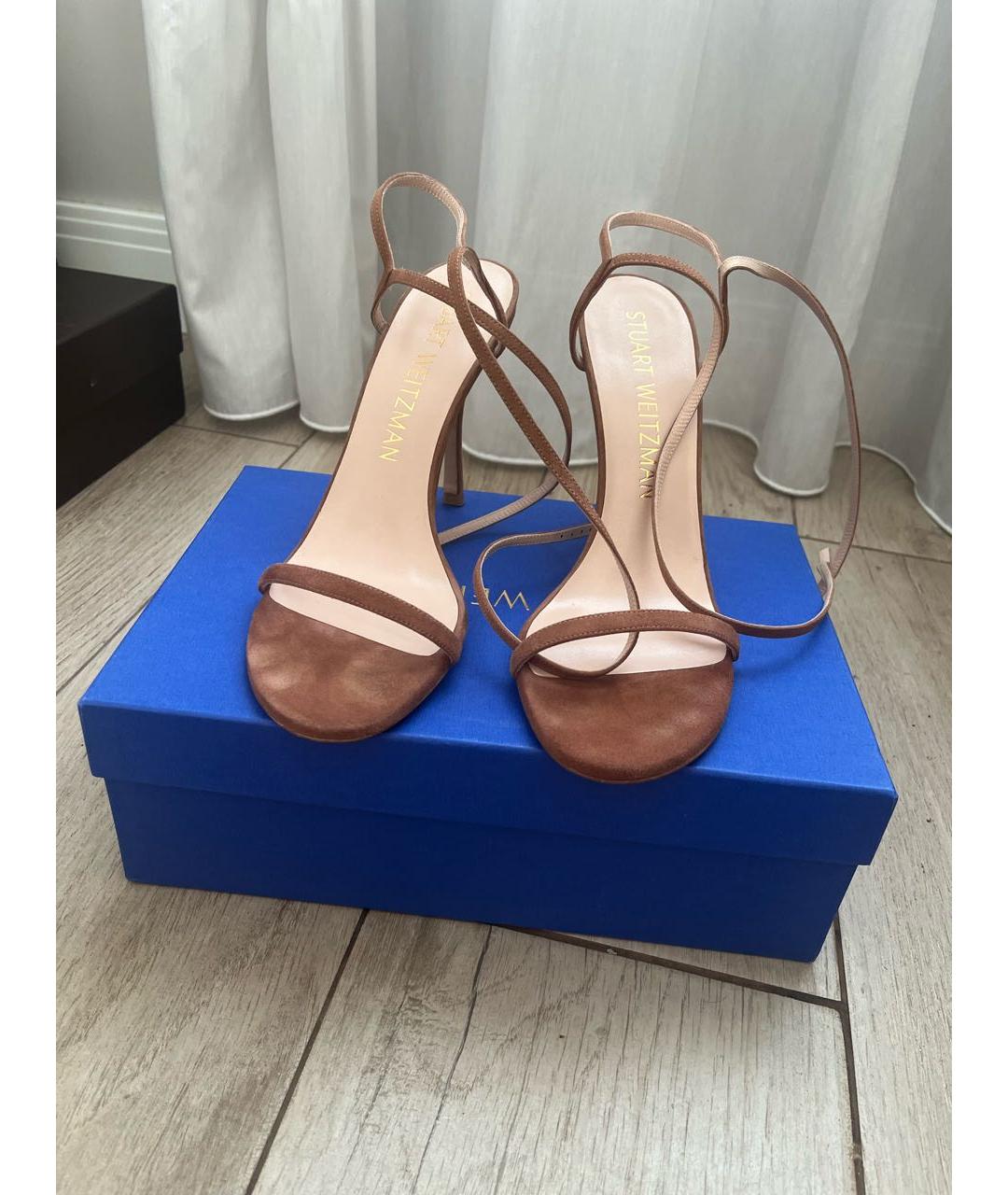STUART WEITZMAN Бежевые замшевые босоножки, фото 2