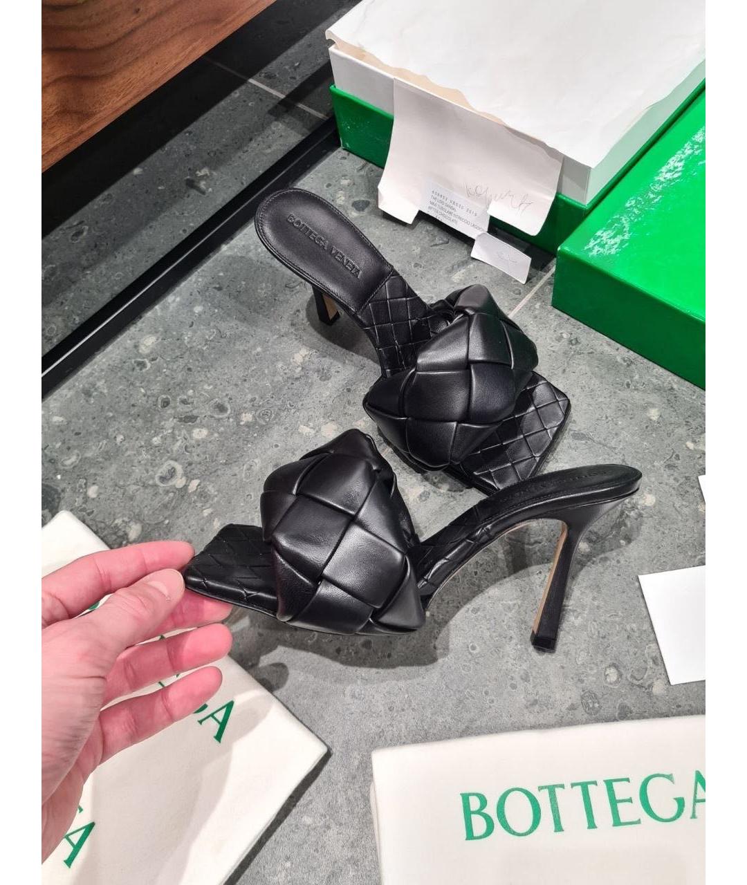 BOTTEGA VENETA Черные кожаные мюли, фото 5