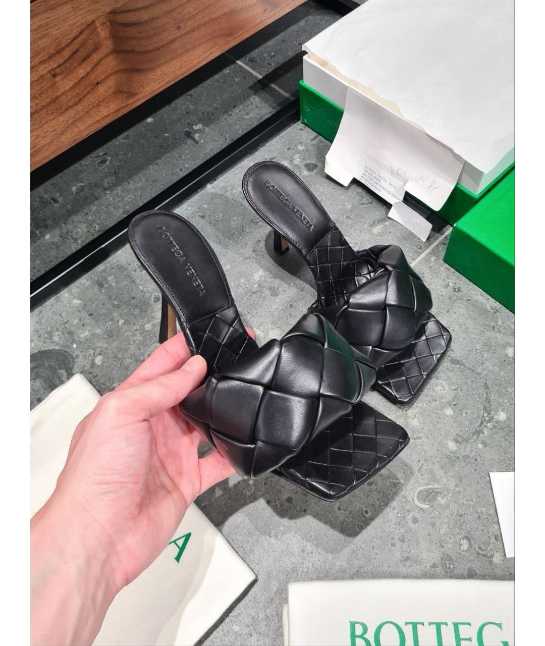 BOTTEGA VENETA Черные кожаные мюли, фото 3