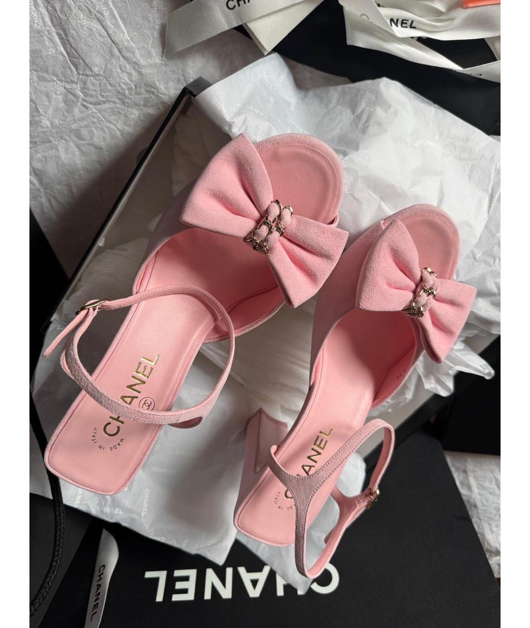 CHANEL Розовые замшевые босоножки, фото 3