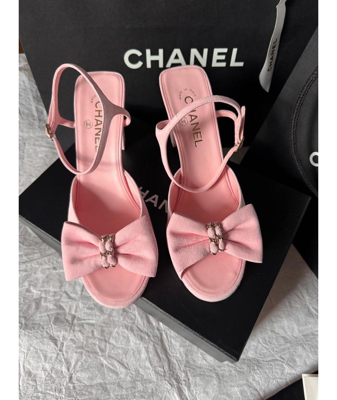 CHANEL Розовые замшевые босоножки, фото 2