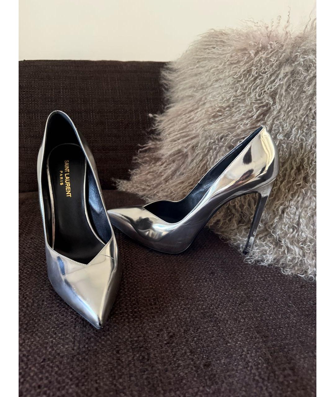 SAINT LAURENT Серебряные туфли из лакированной кожи, фото 6