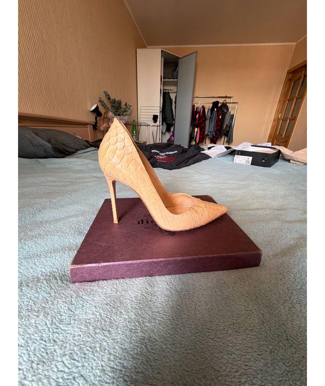 GIANVITO ROSSI Бежевые туфли из экзотической кожи, фото 5
