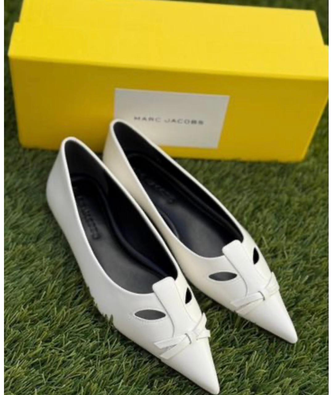 MARC JACOBS Белые балетки из лакированной кожи, фото 2