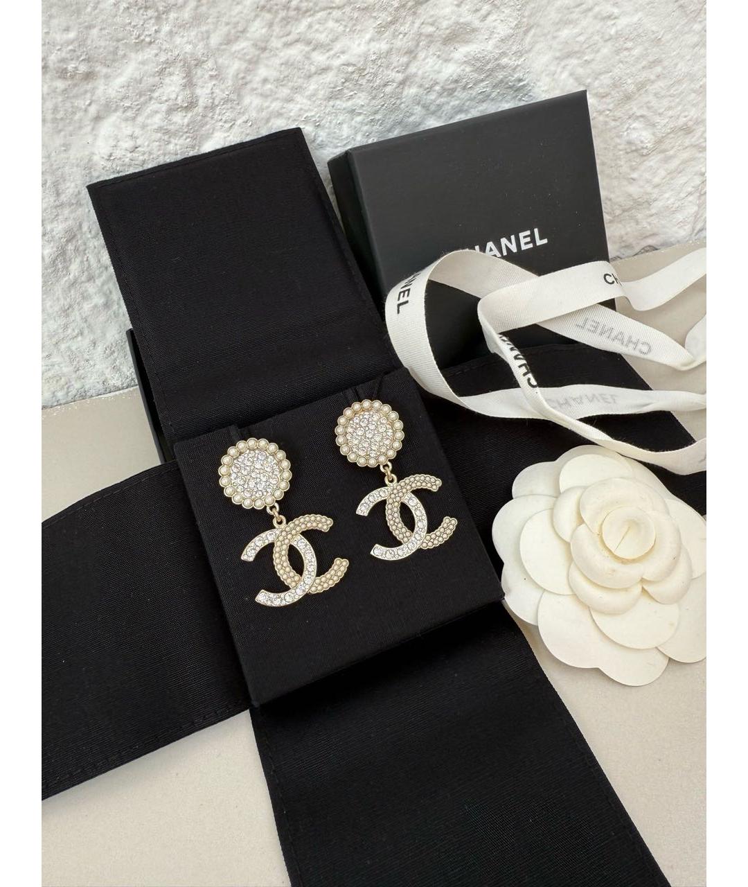 CHANEL Бежевые серьги, фото 2