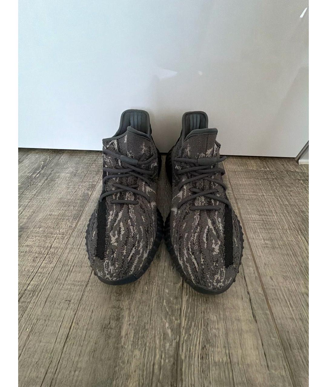 ADIDAS YEEZY Серые текстильные низкие кроссовки / кеды, фото 3