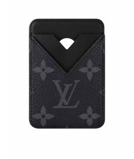 LOUIS VUITTON Техника