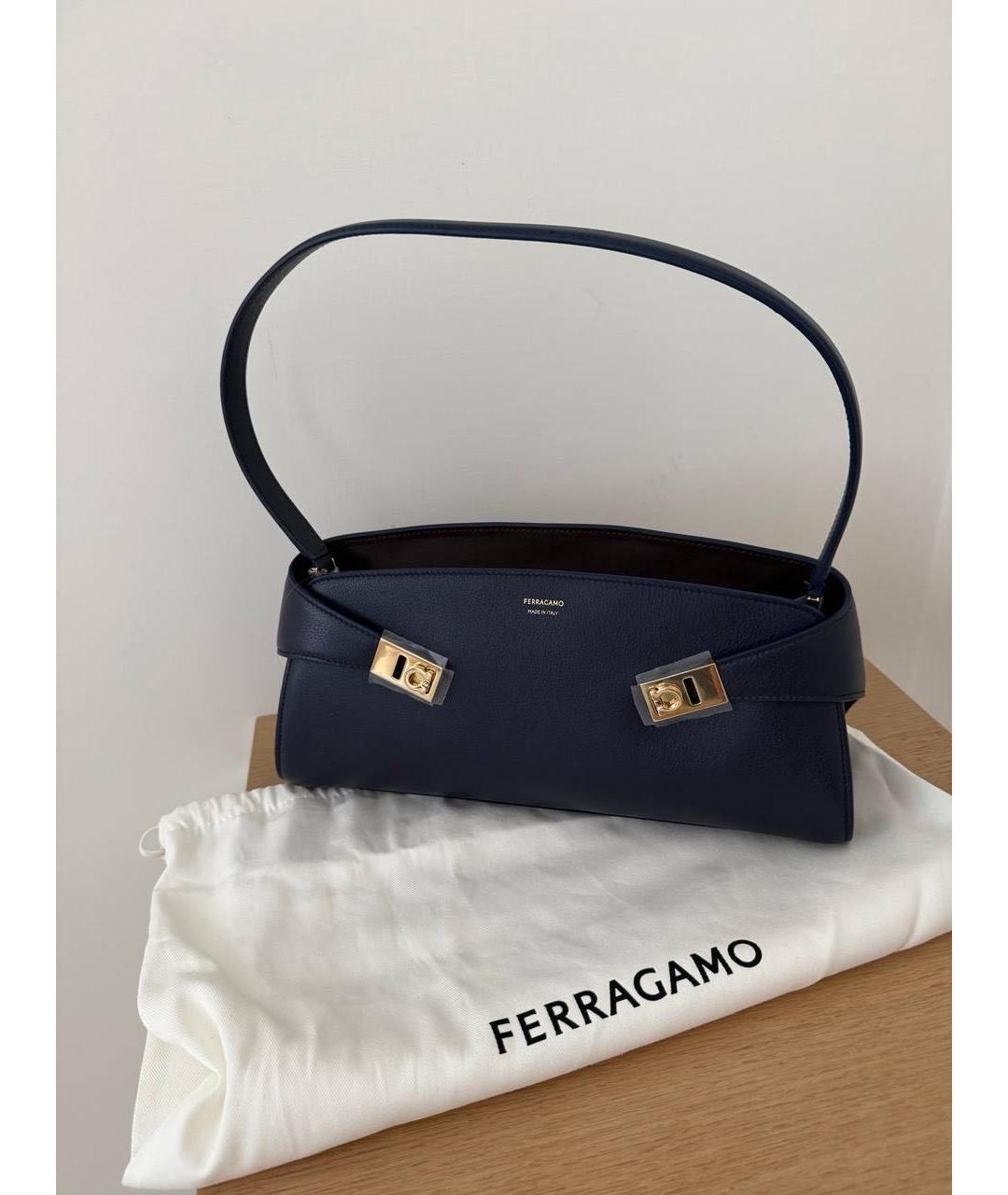 FERRAGAMO Темно-синяя кожаная сумка через плечо, фото 9