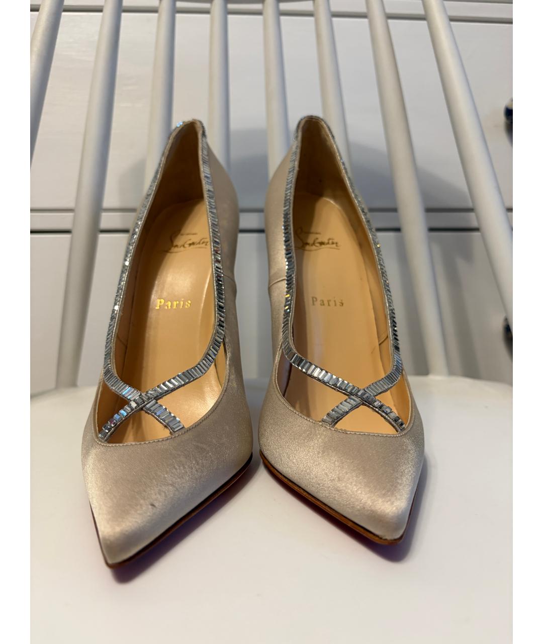 CHRISTIAN LOUBOUTIN Бежевые текстильные туфли, фото 3