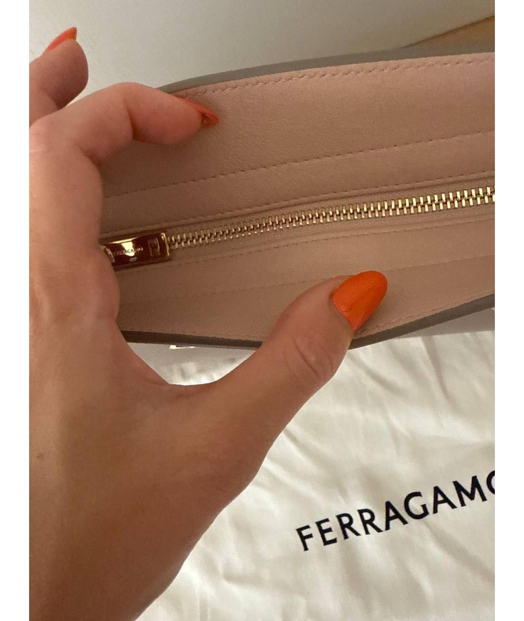 FERRAGAMO Бежевая кожаная сумка через плечо, фото 8