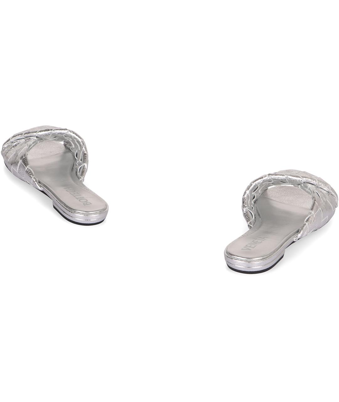 BOTTEGA VENETA Серебряные кожаные сандалии, фото 3