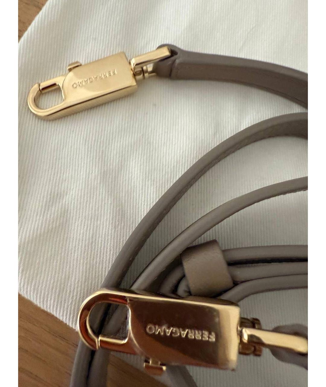 FERRAGAMO Бежевая кожаная сумка через плечо, фото 5