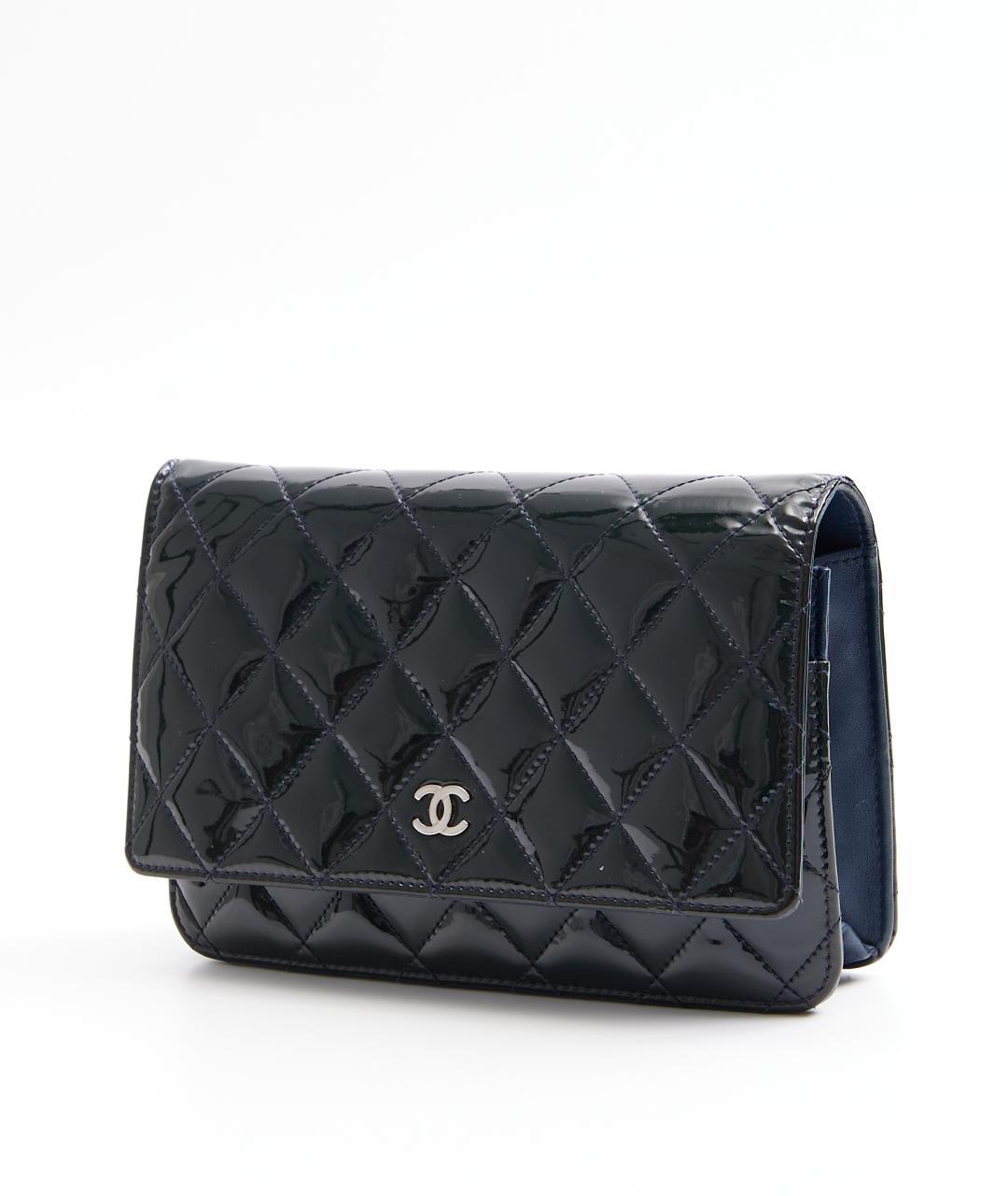 CHANEL Зеленая сумка через плечо из лакированной кожи, фото 3