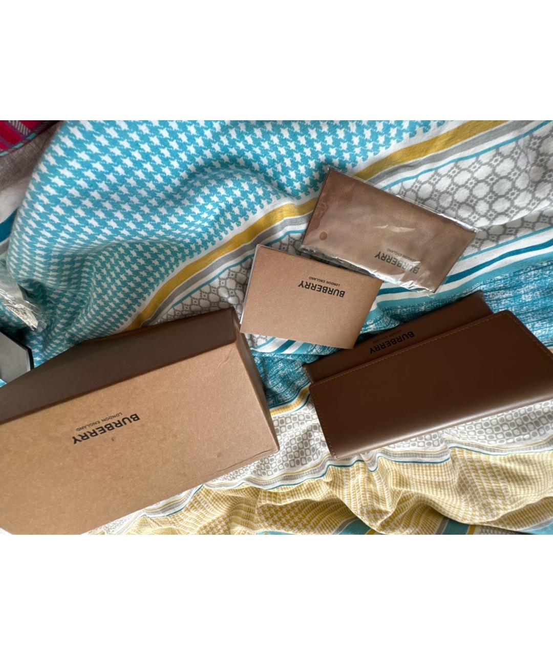 BURBERRY Черные пластиковые солнцезащитные очки, фото 4