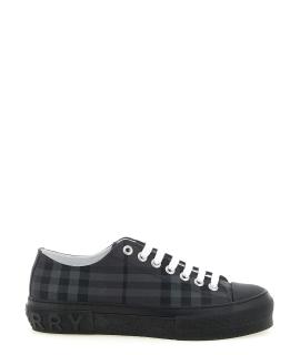 BURBERRY Низкие кроссовки / кеды