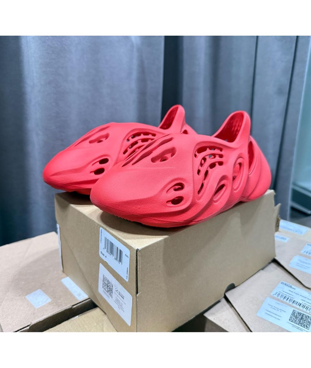 ADIDAS YEEZY Красные резиновые шлепанцы, фото 2