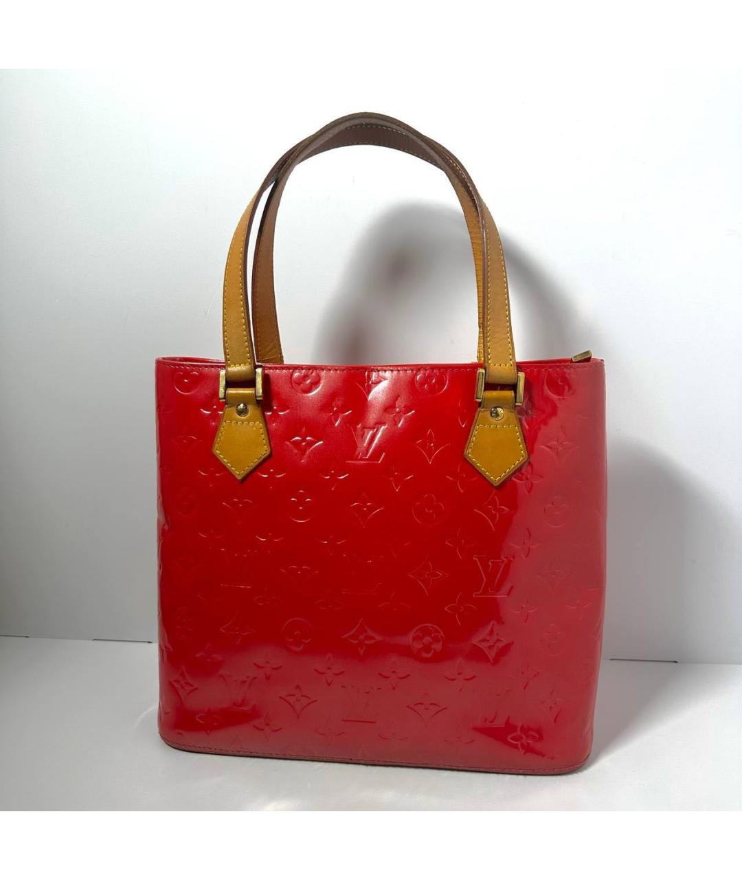 LOUIS VUITTON Красная сумка с короткими ручками из лакированной кожи, фото 4