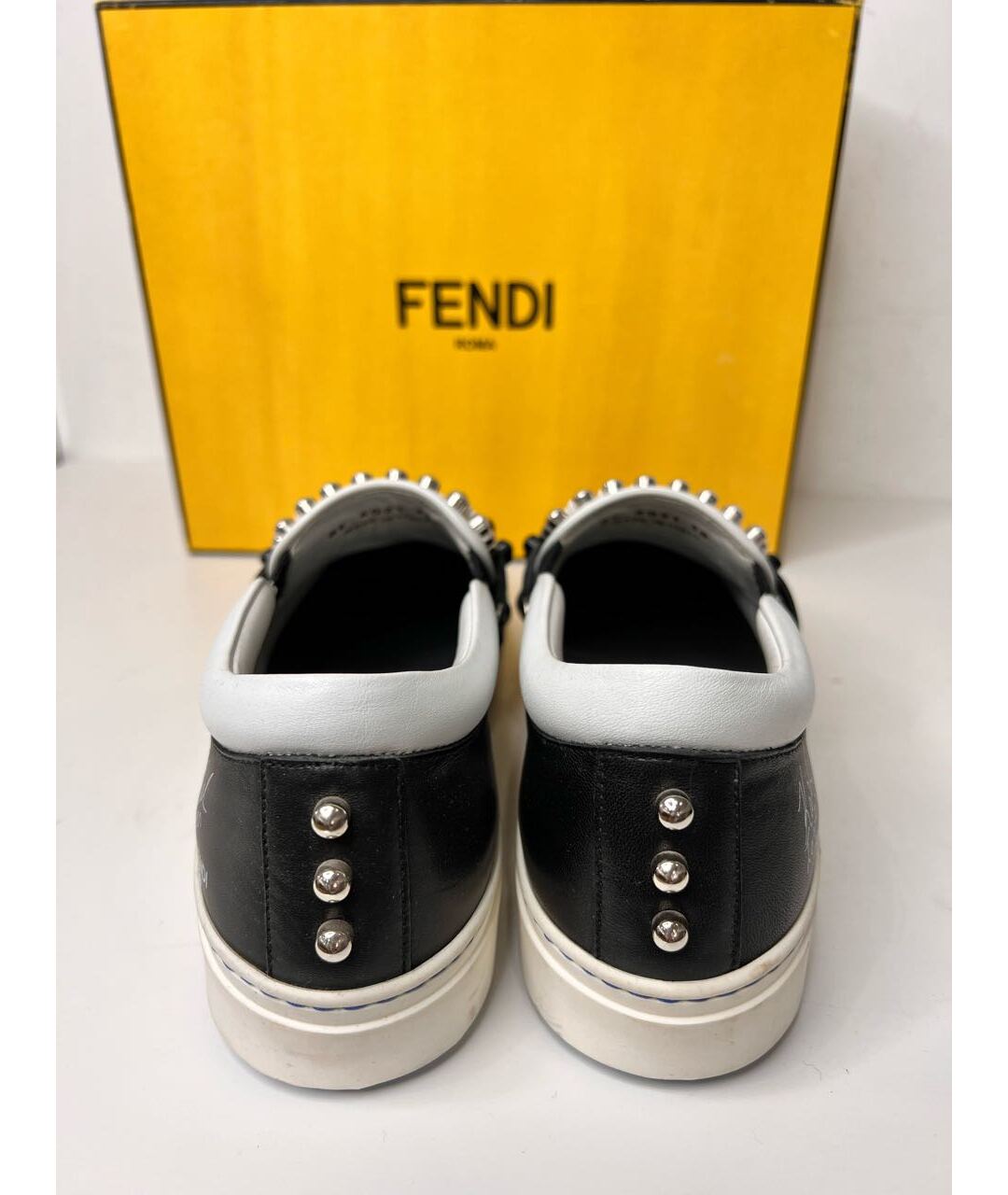 FENDI Черные кожаные слипоны, фото 4