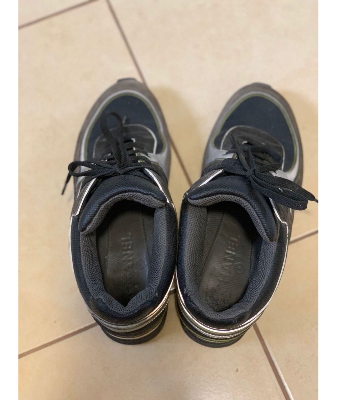 CHANEL PRE-OWNED Антрацитовые кожаные кроссовки, фото 4